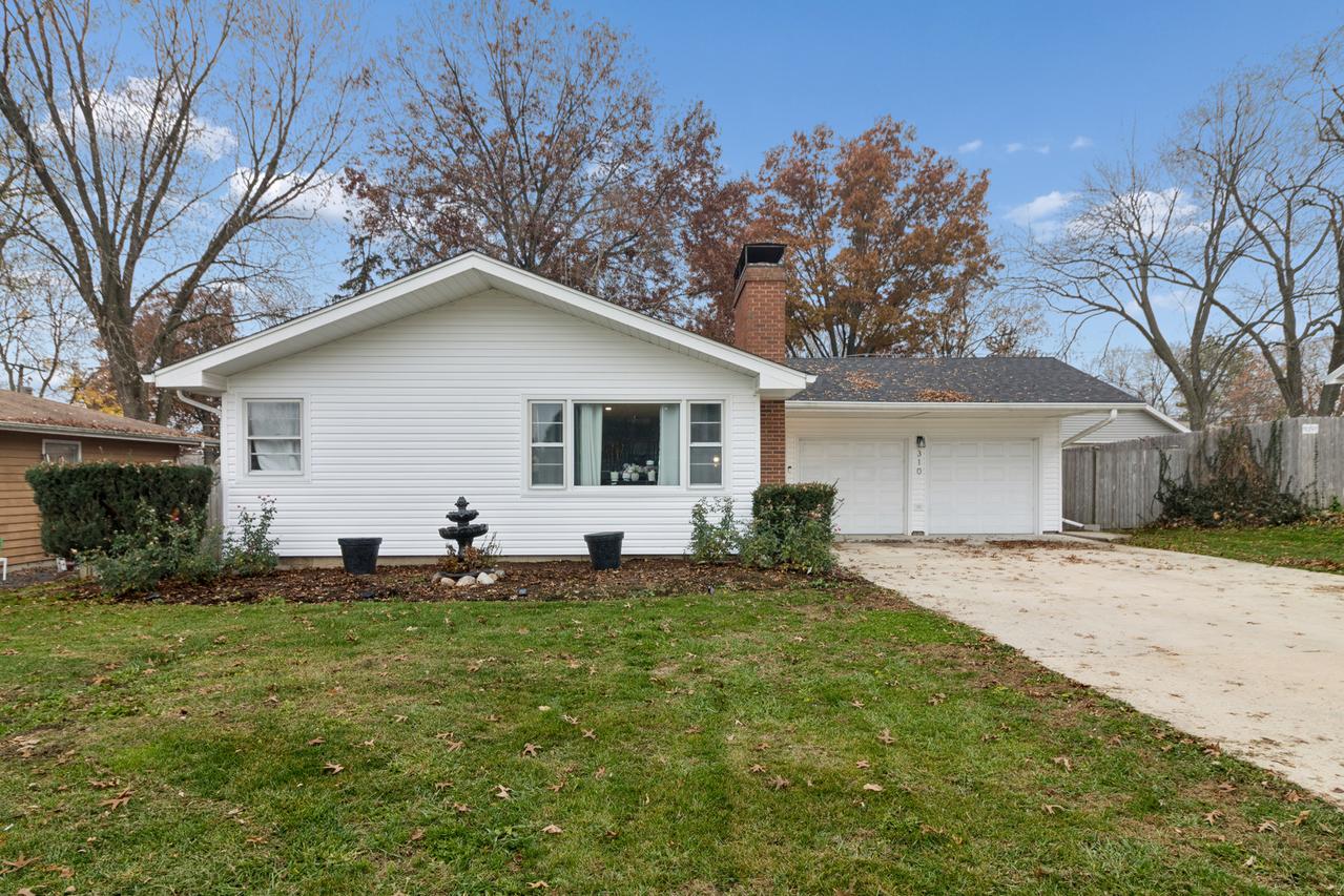 310 Oak St., North Aurora, IL 60542