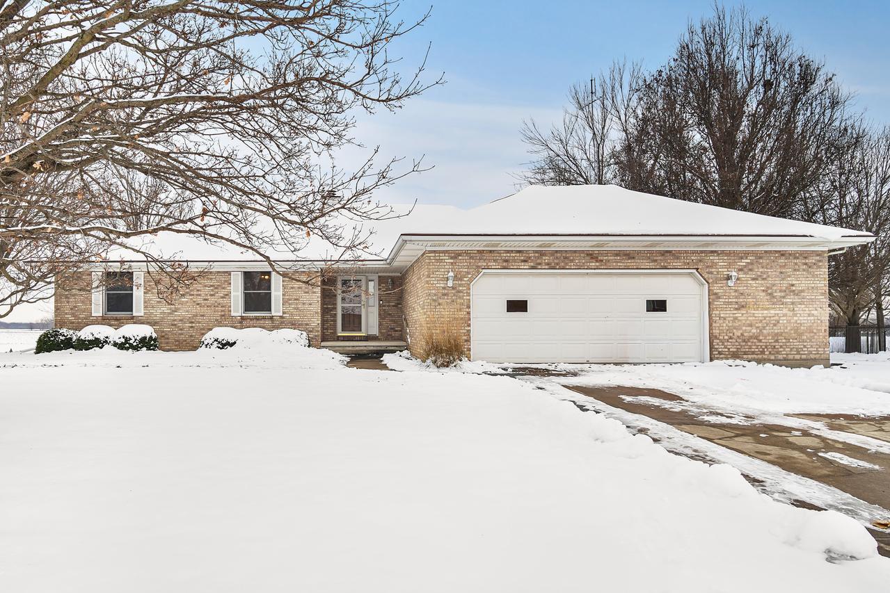 582 Fairway Dr., El Paso, IL 61738