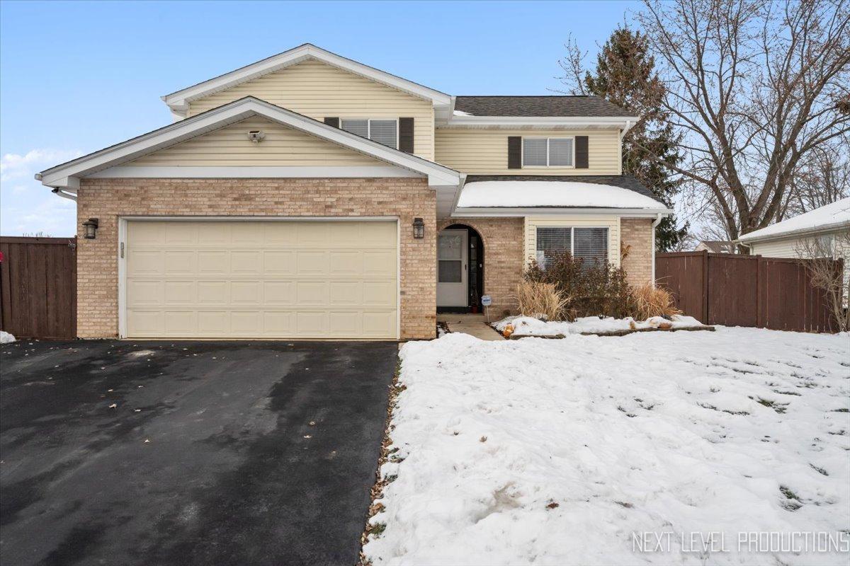 2632 Emma Cir., Aurora, IL 60504