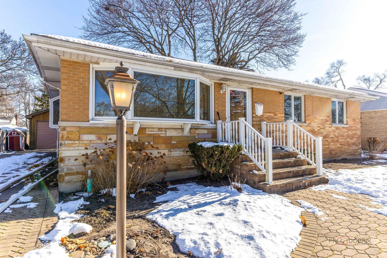 9213 Mason Ave., Morton Grove, IL 60053