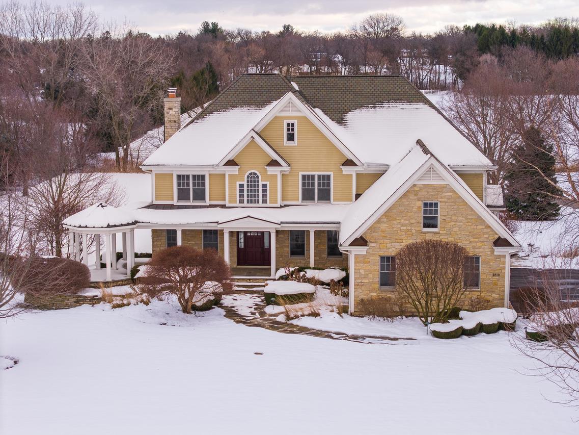 2810 Oak Ridge Rd., Crystal Lake, IL 60012