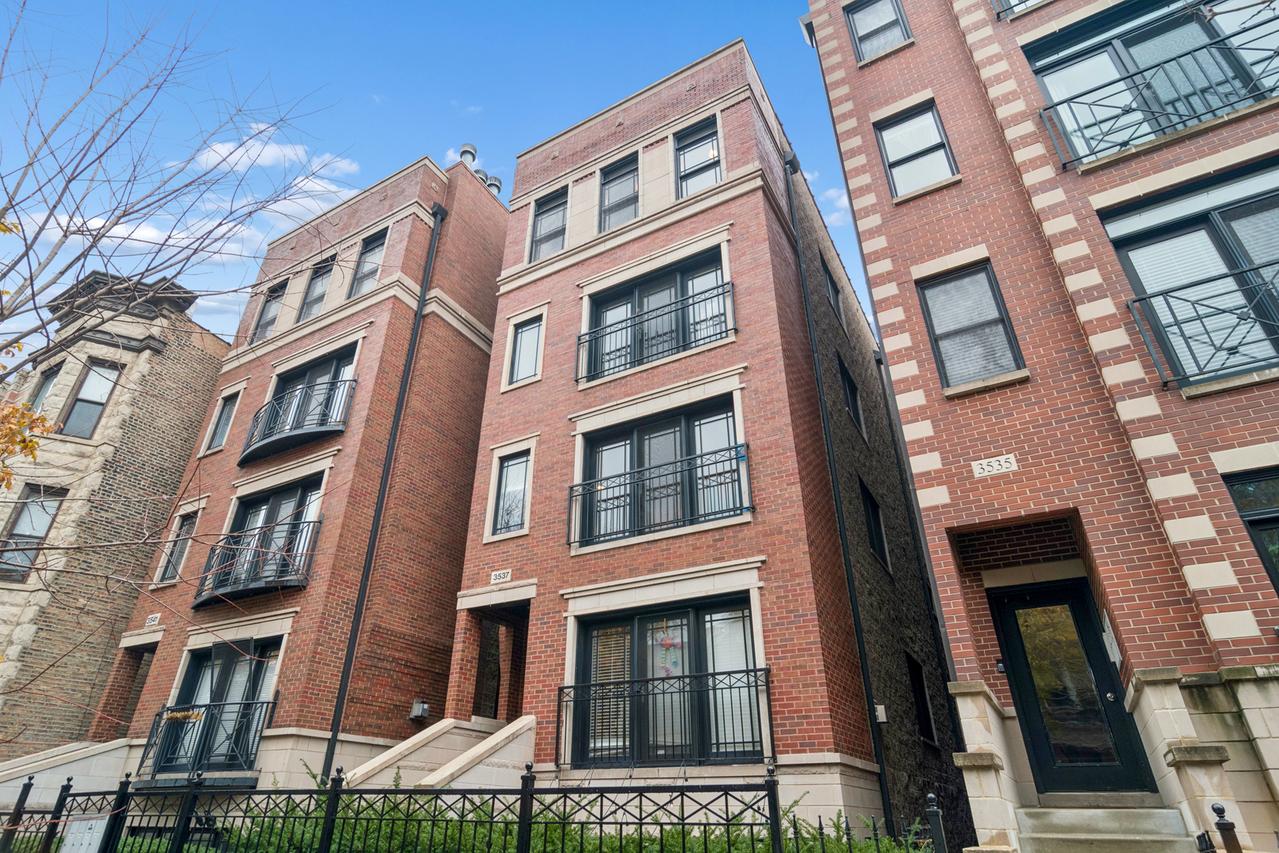 3537 N Wilton Ave. #2, Chicago, IL 60657