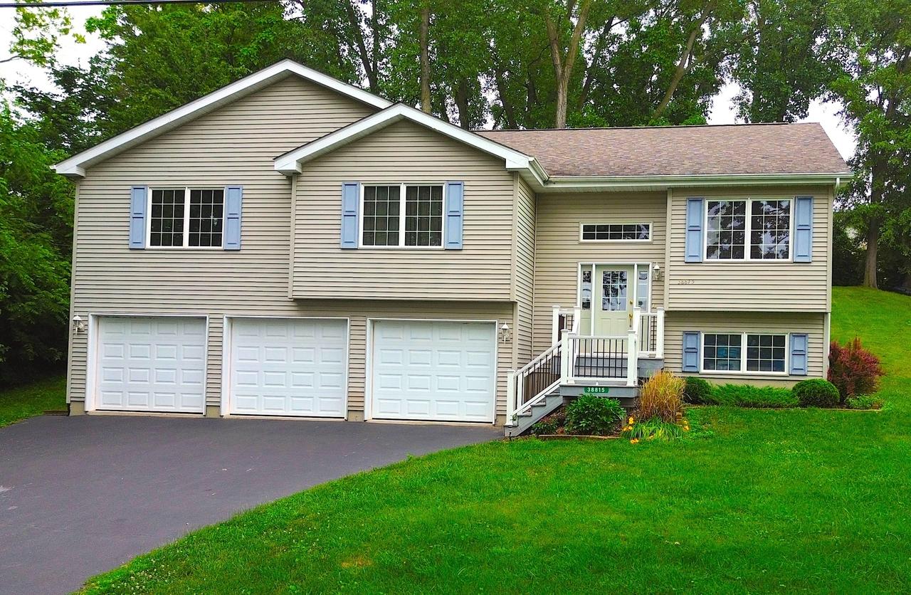 38815 N Broadway Ave., Antioch, IL 60002