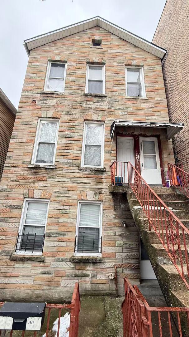 2569 S Emerald Ave., Chicago, IL 60616