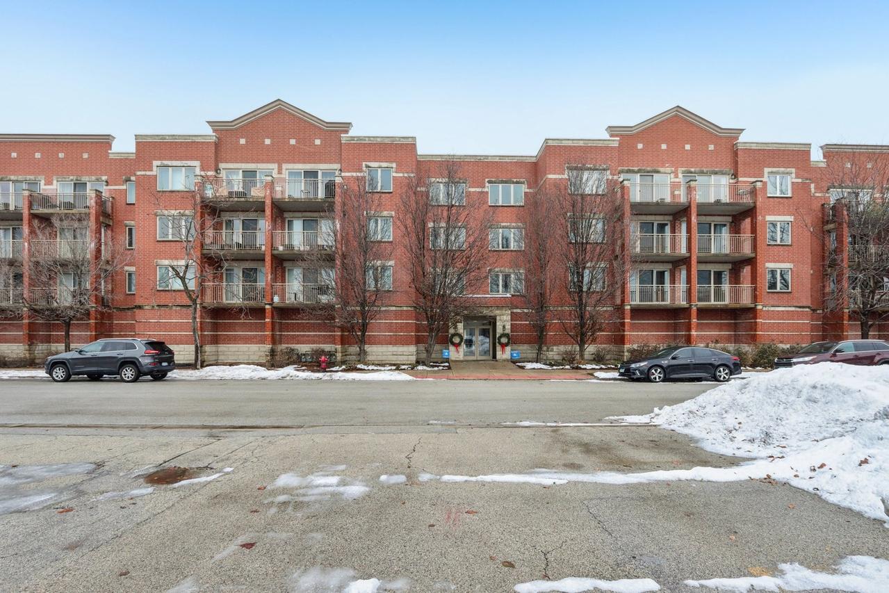 9864 Leland Ave. #309, Schiller Park, IL 60176