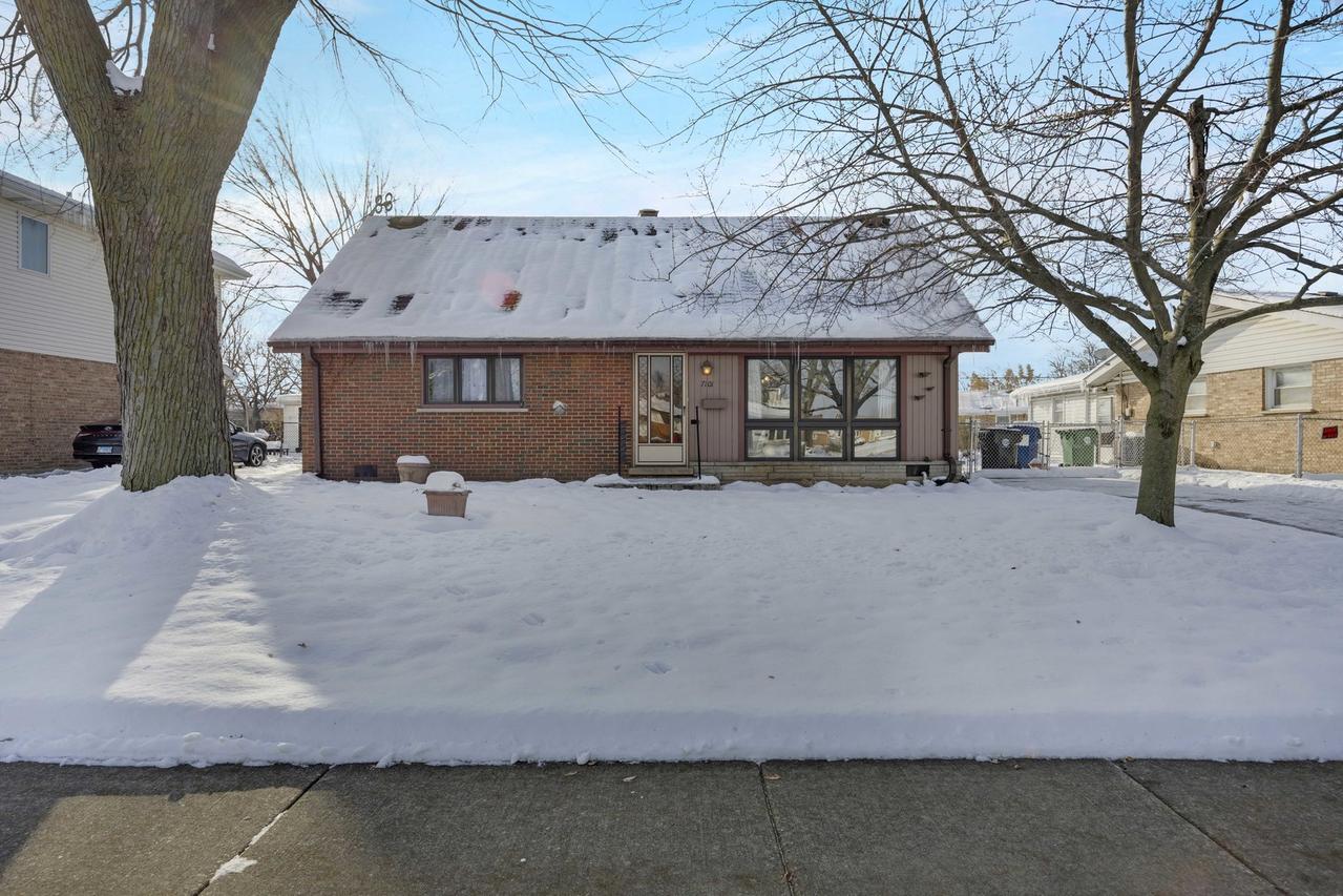 7101 Birch St., Bridgeview, IL 60455