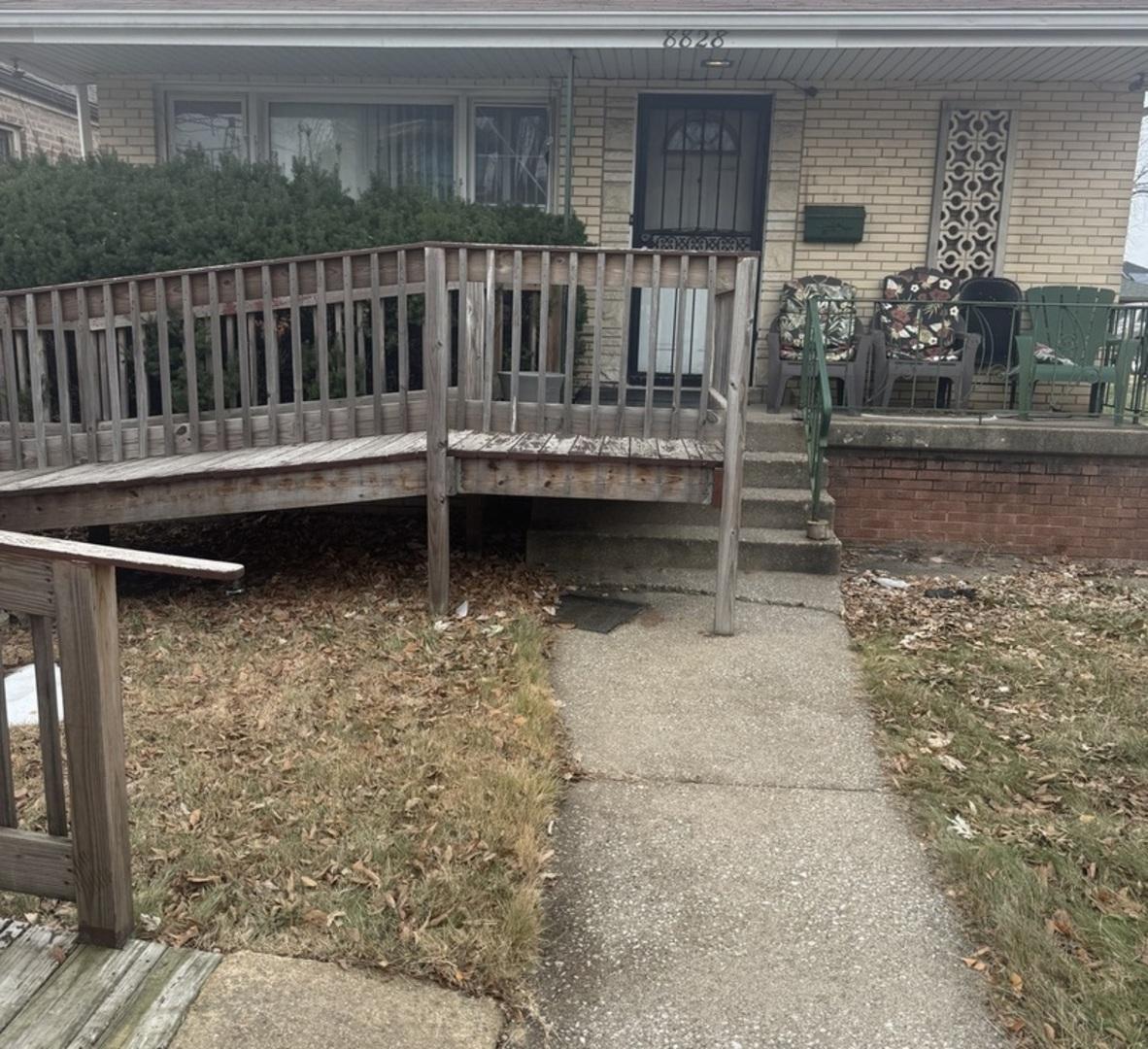 8828 S Yates Blvd., Chicago, IL 60617