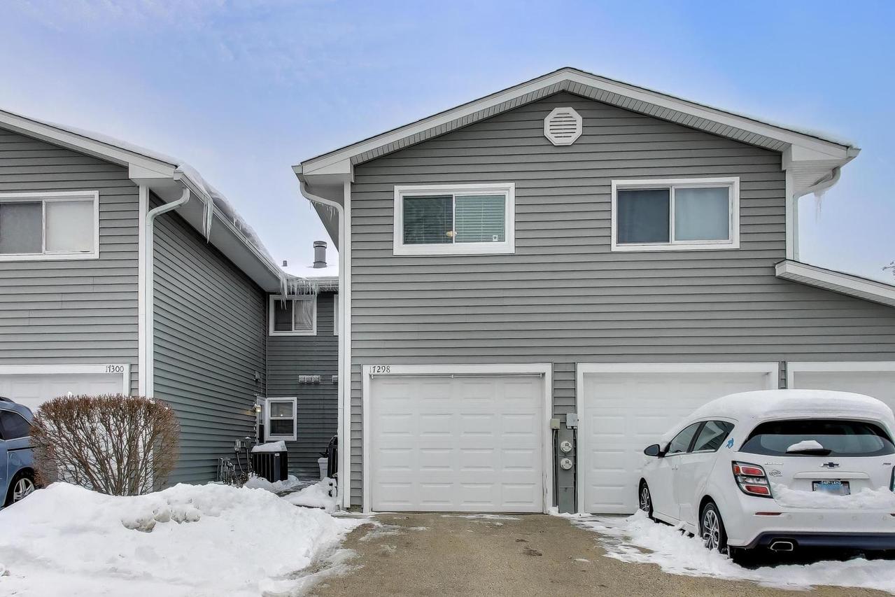 17298 W Maple Ln., Gurnee, IL 60031