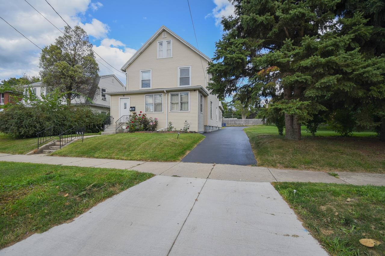 443 N Ash St., Waukegan, IL 60085