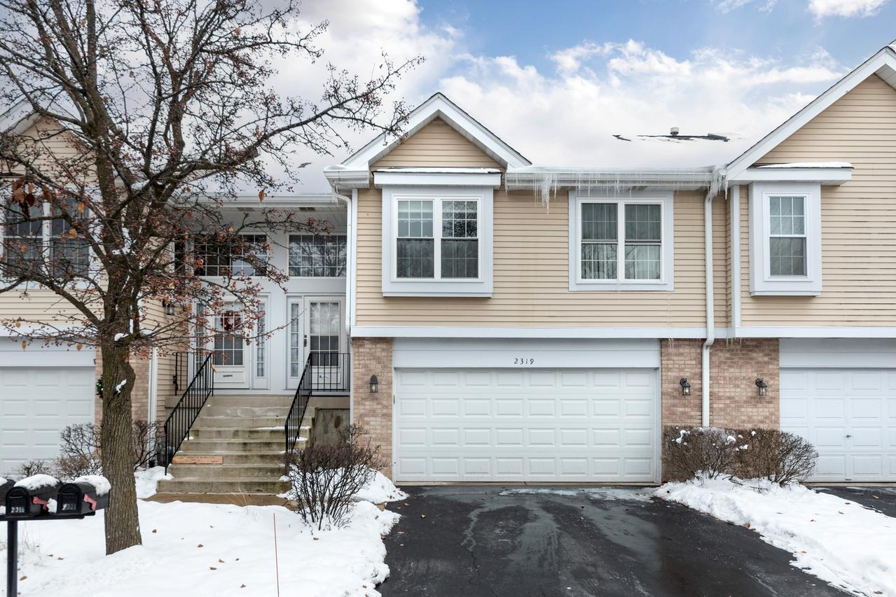 2319 Chasewood Dr., Downers Grove, IL 60515