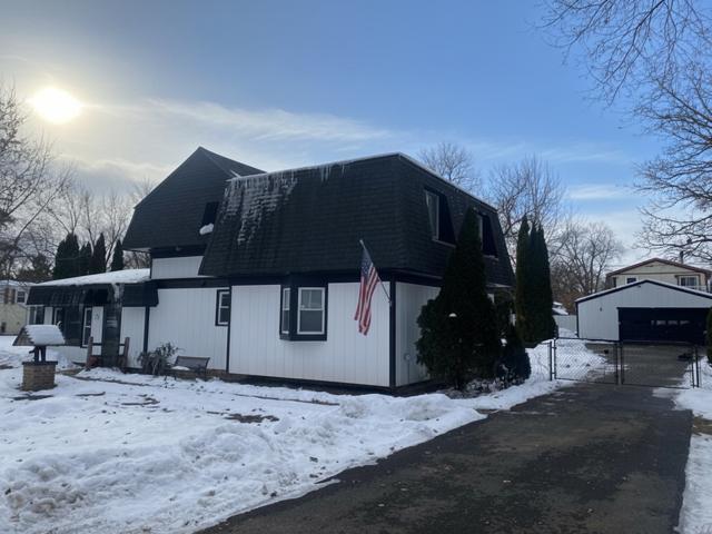 72 Clover Dr., Crystal Lake, IL 60014