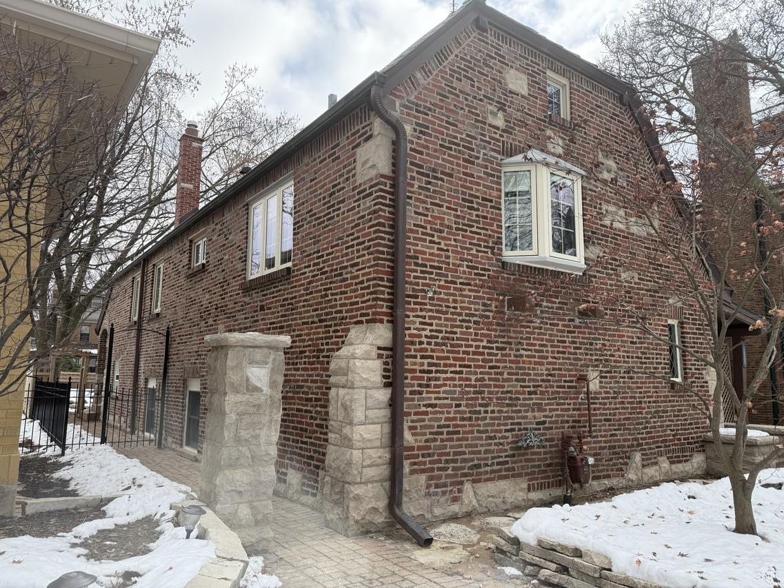 10351 S Leavitt St., Chicago, IL 60643