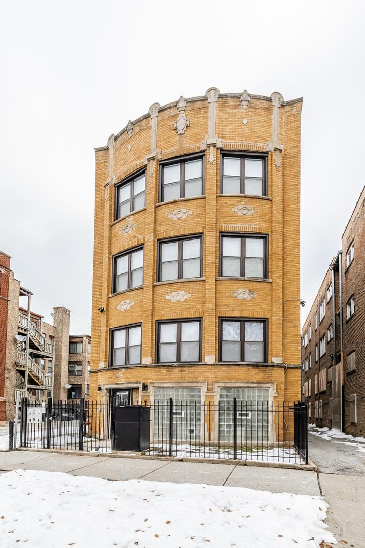 6711 S Paxton Ave., Chicago, IL 60649