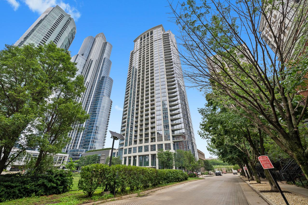 1235 S Prairie Ave. #2101, Chicago, IL 60605