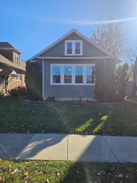 2521 Orchard St., Blue Island, IL 60406