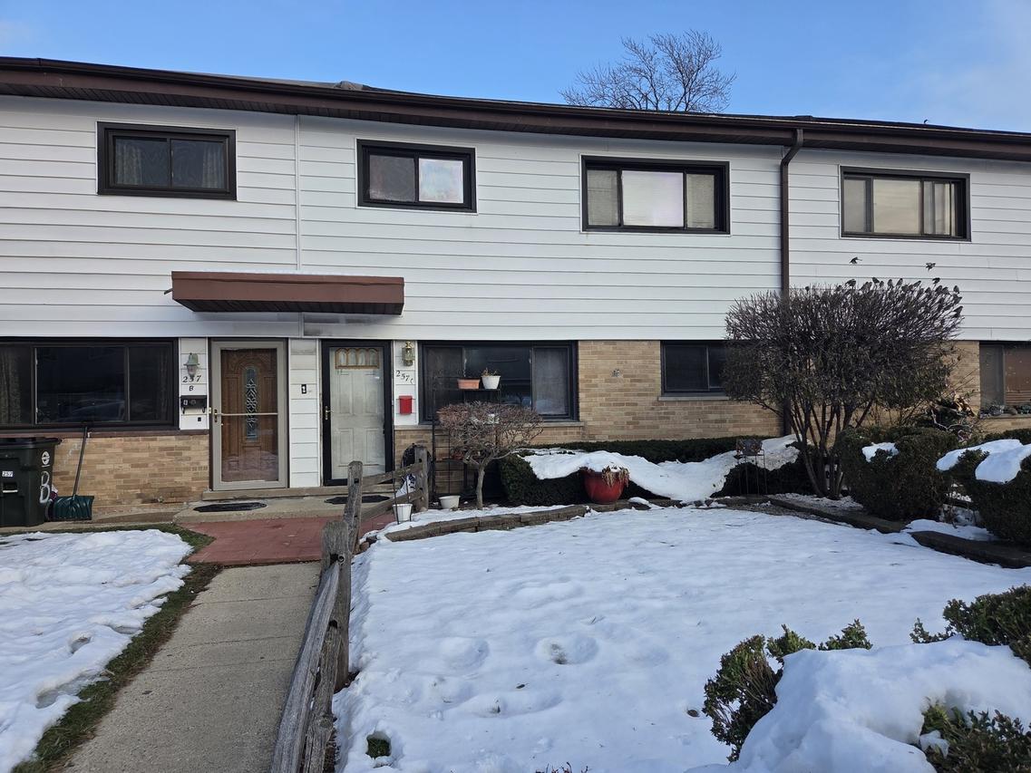 257 Dover Dr. #C, Des Plaines, IL 60018