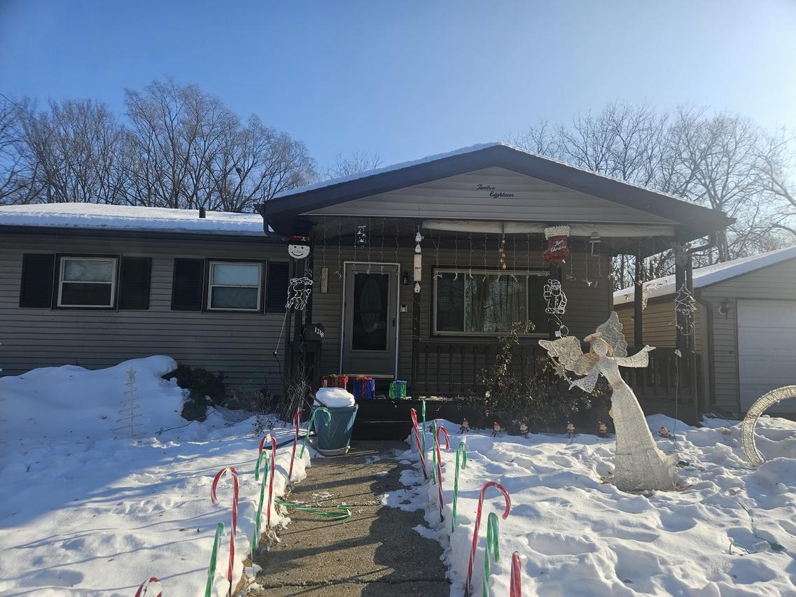 1218 Vienna Blvd., Dekalb, IL 60115