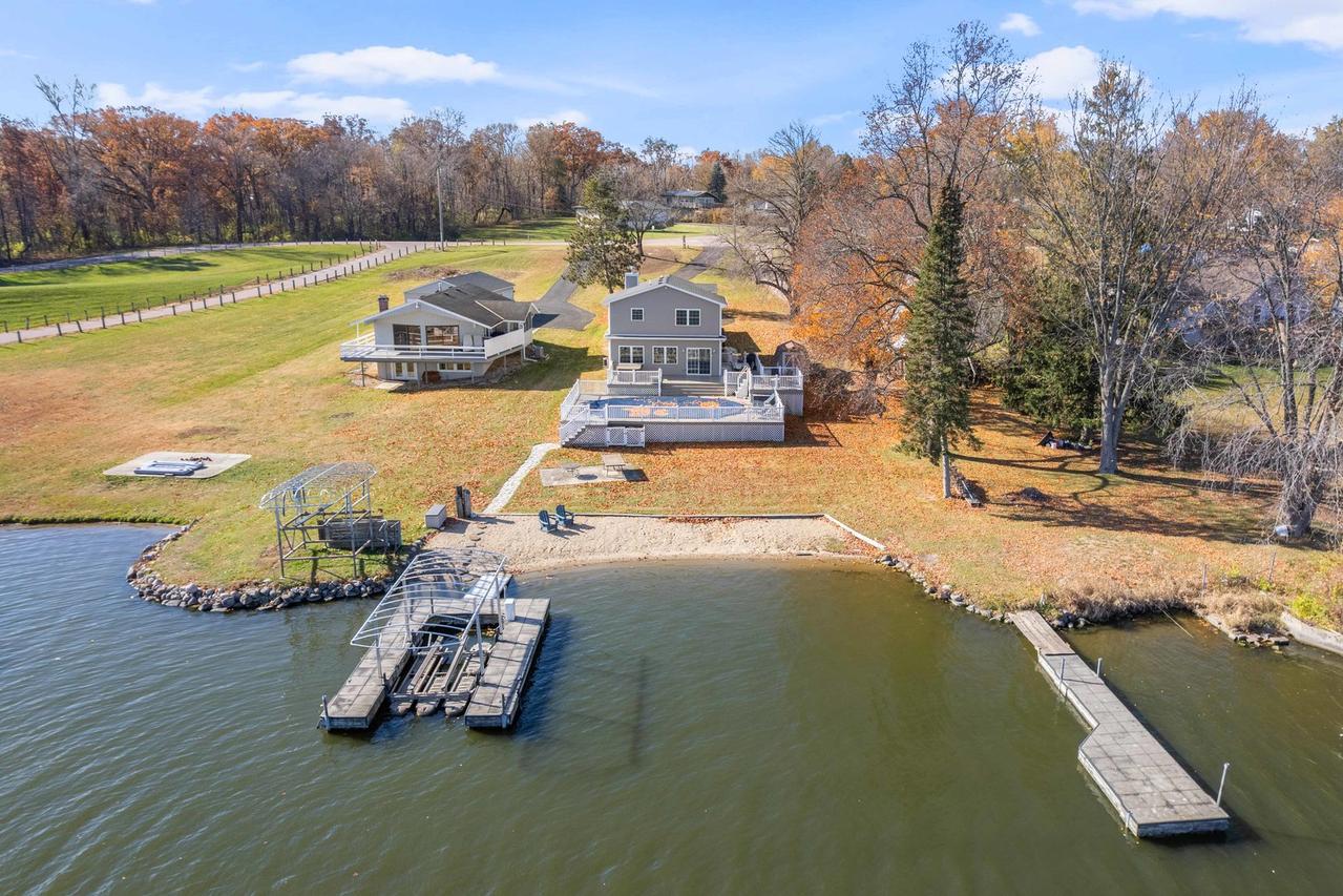 3 Holiday Dr., Lake Holiday, IL 60552