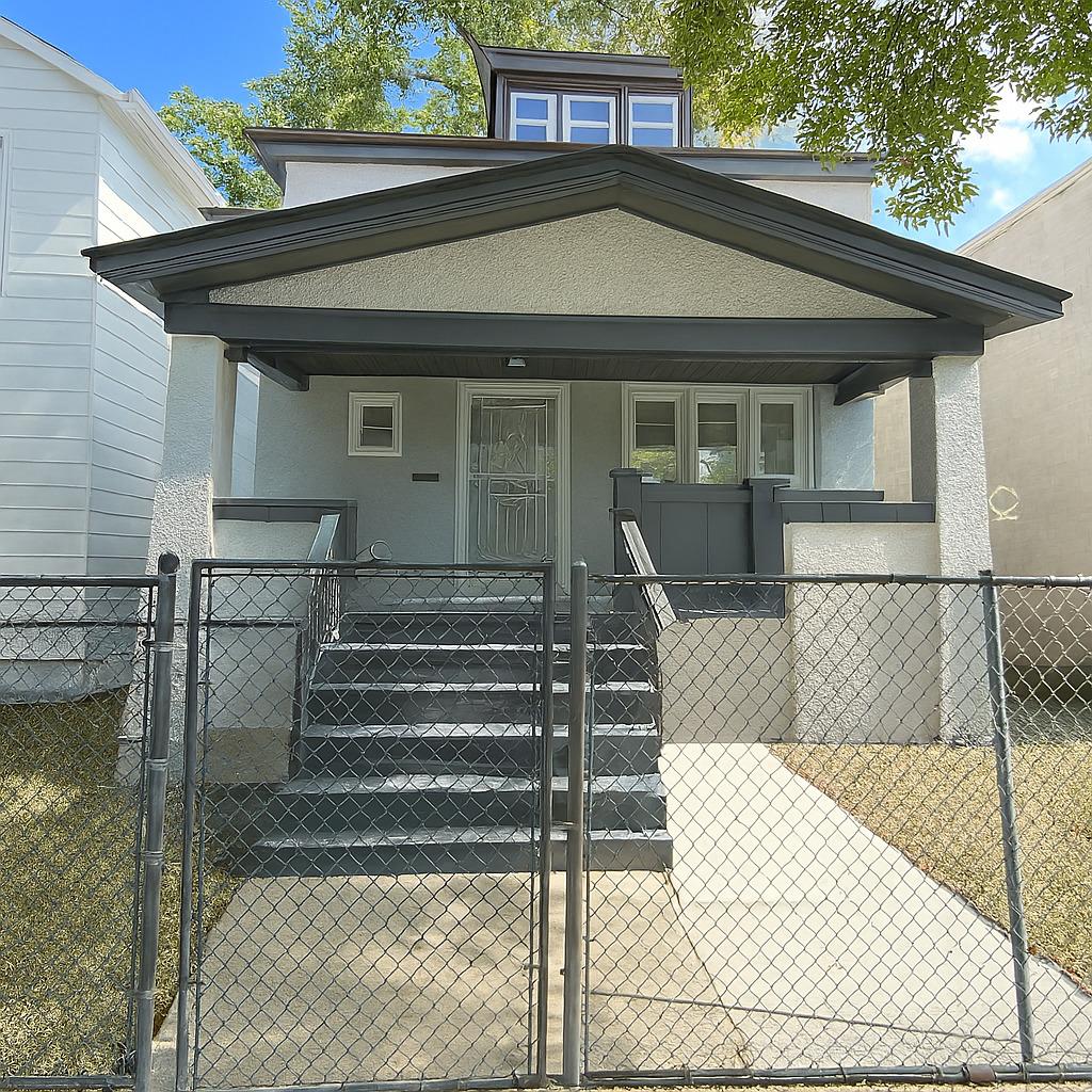 949 N Lockwood Ave., Chicago, IL 60651