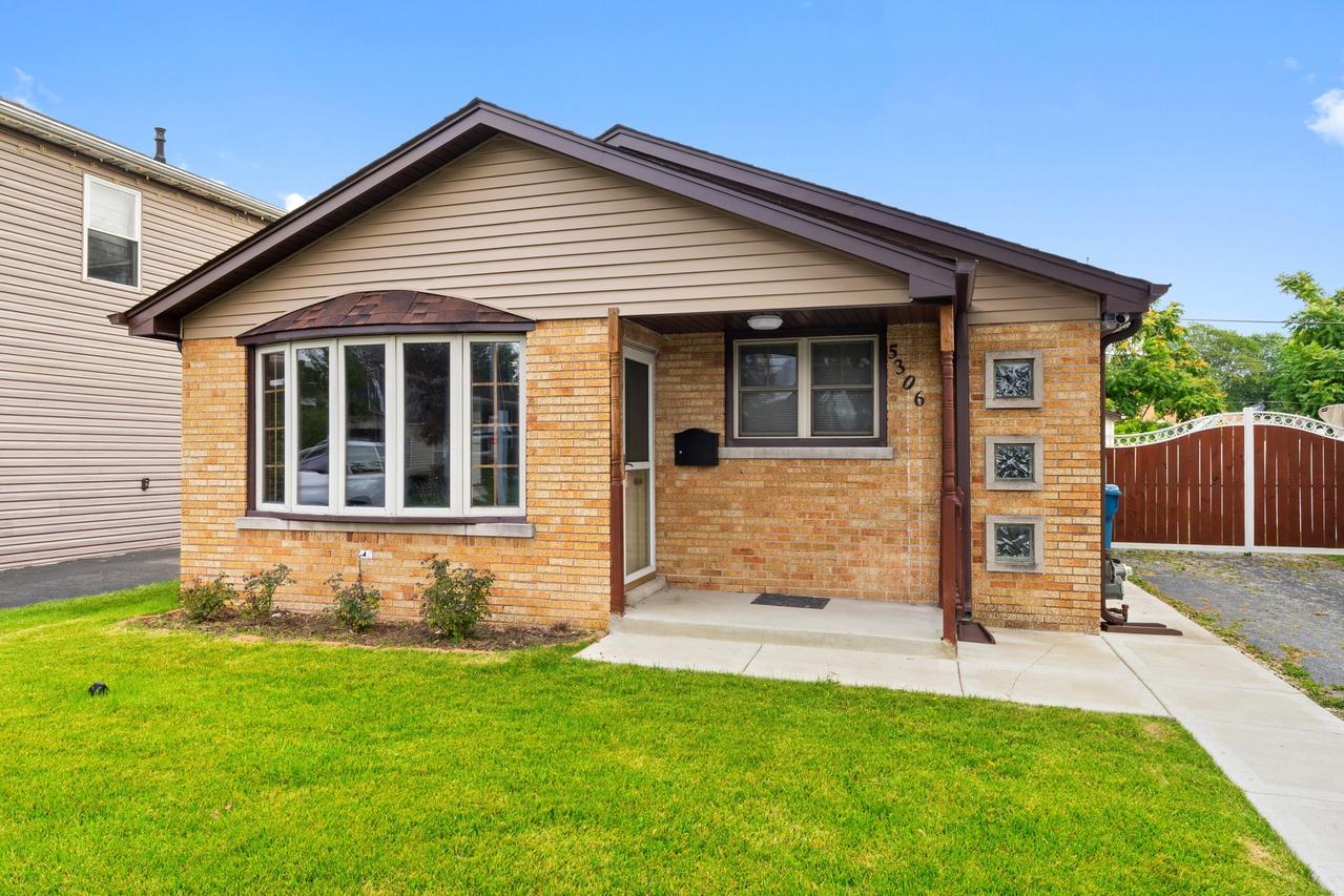 5306 Kimball Pl., Oak Lawn, IL 60453