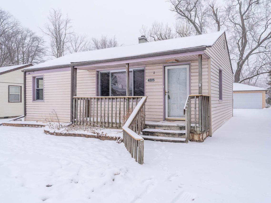 4005 N Park St., Westmont, IL 60559