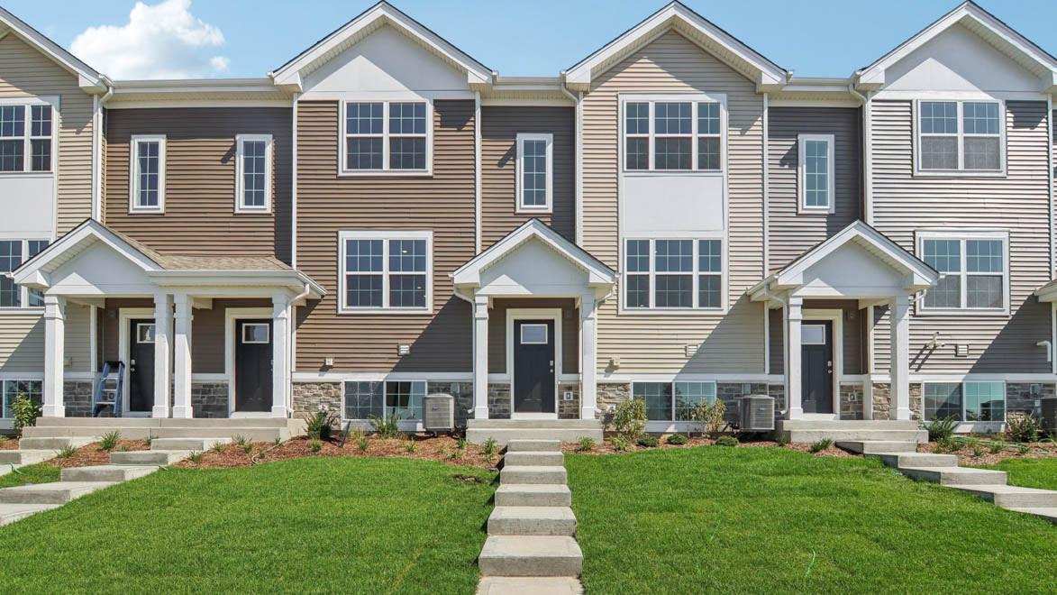 917 Briar Glen Ct., Hampshire, IL 60140