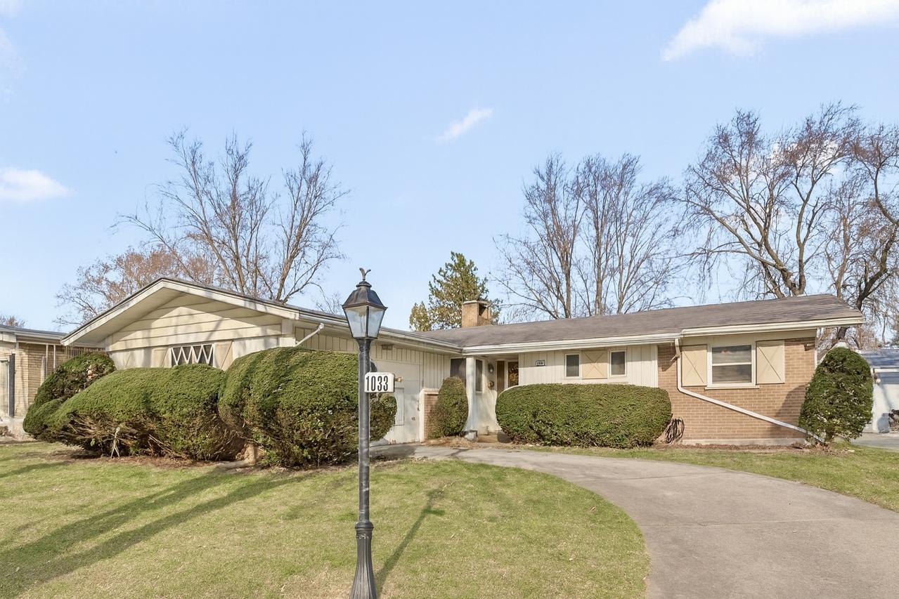 1033 W Ohio St., Glenwood, IL 60425