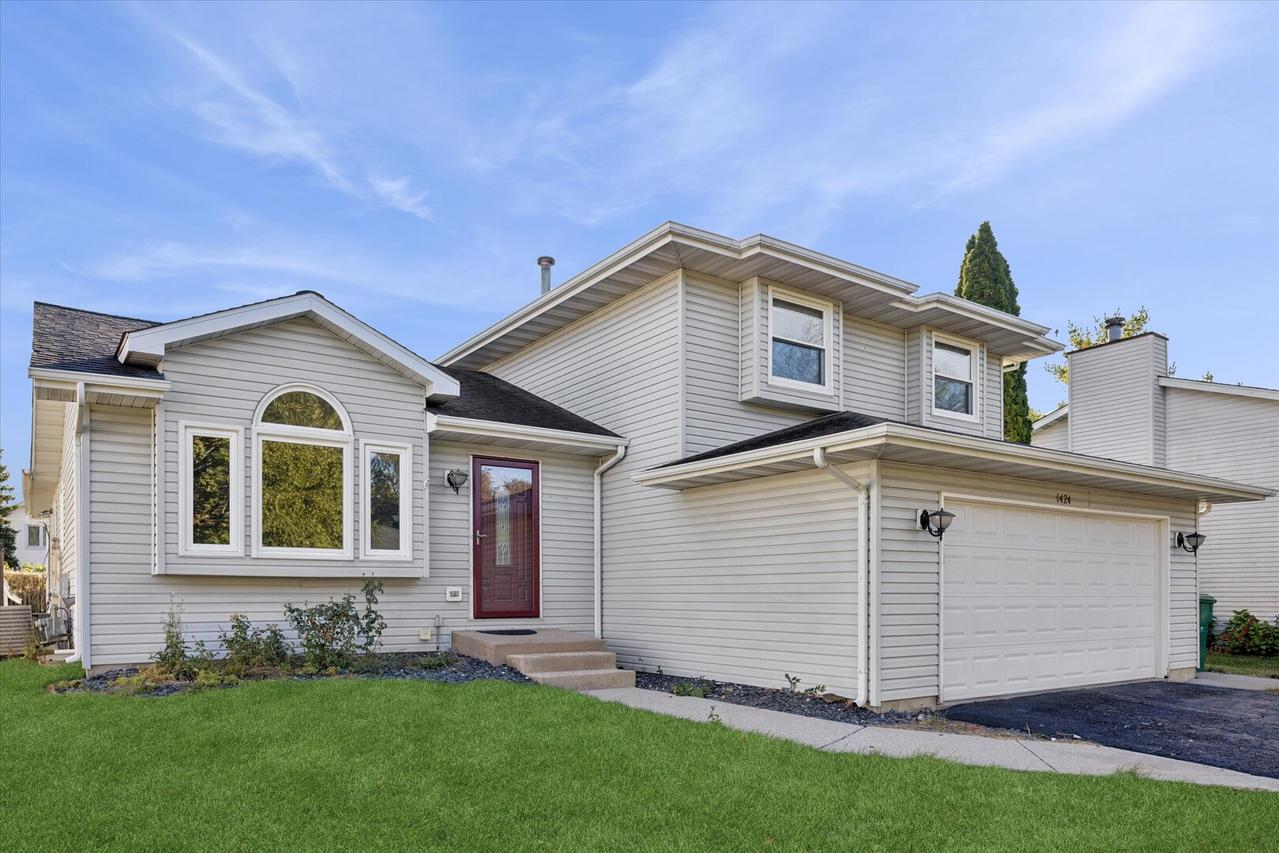 1424 Phoenix Ln., Joliet, IL 60431