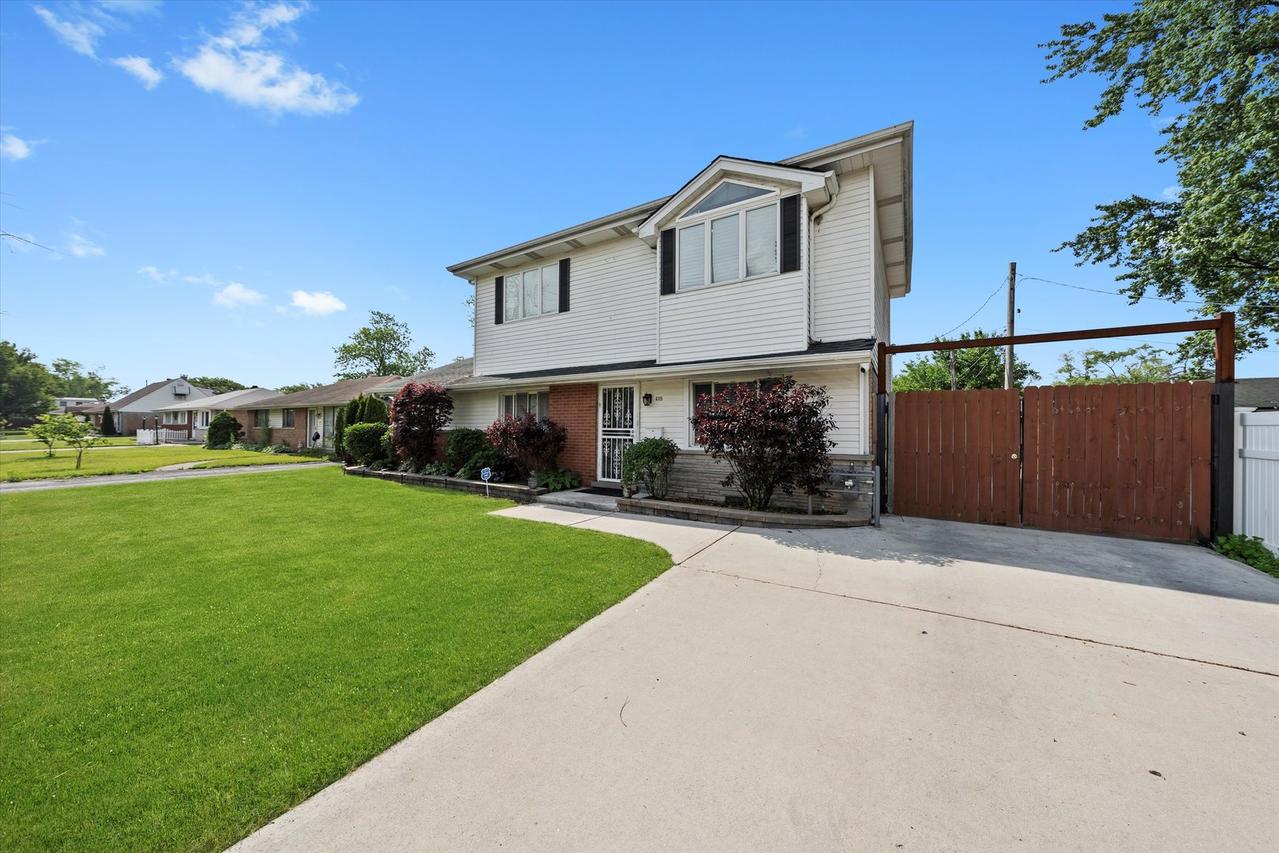 6315 W 83rd Pl., Burbank, IL 60459