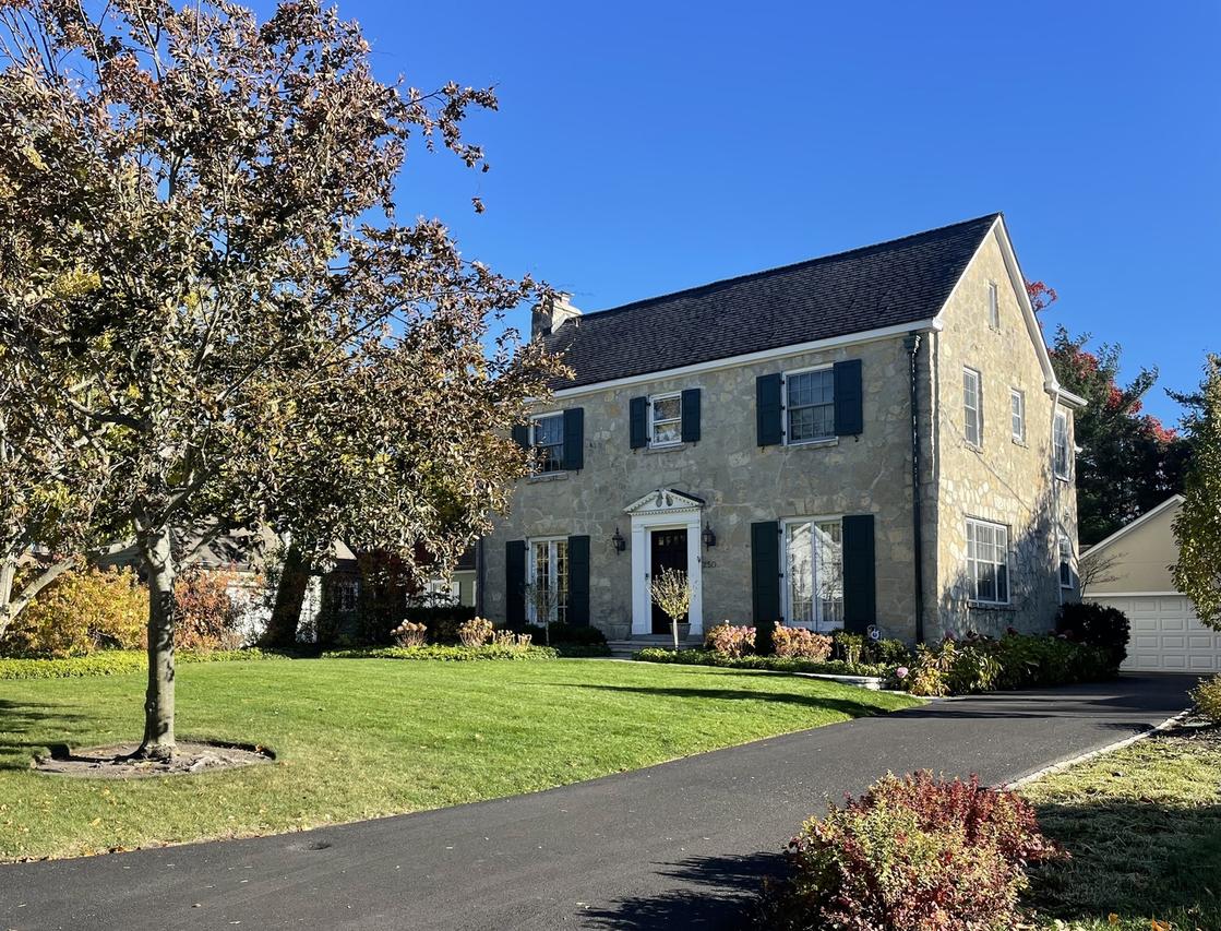 250 Dennis Ln., Glencoe, IL 60022