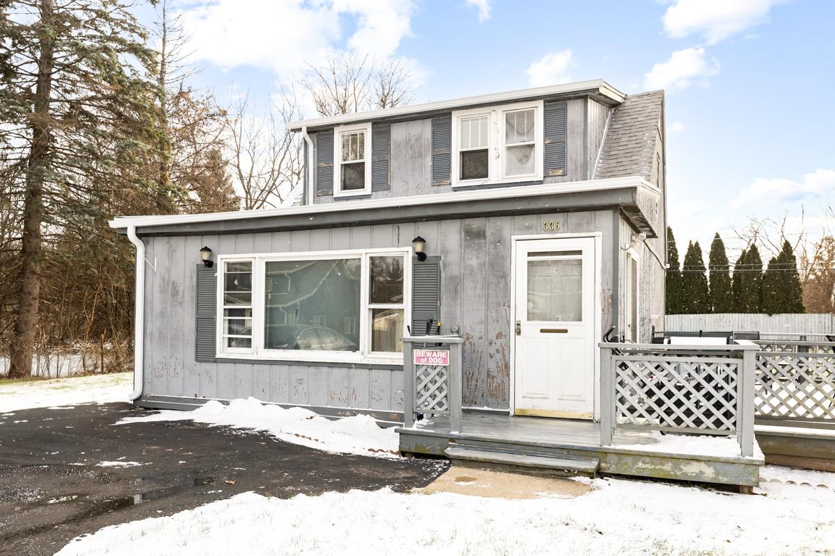 335 E Lake Park Ave., Round Lake Beach, IL 60073