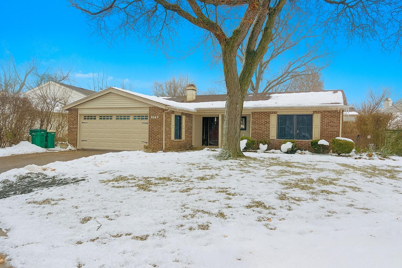775 Boxwood Ln., Buffalo Grove, IL 60089