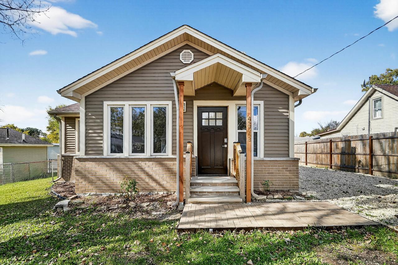 42362 N Poplar St., Antioch, IL 60002