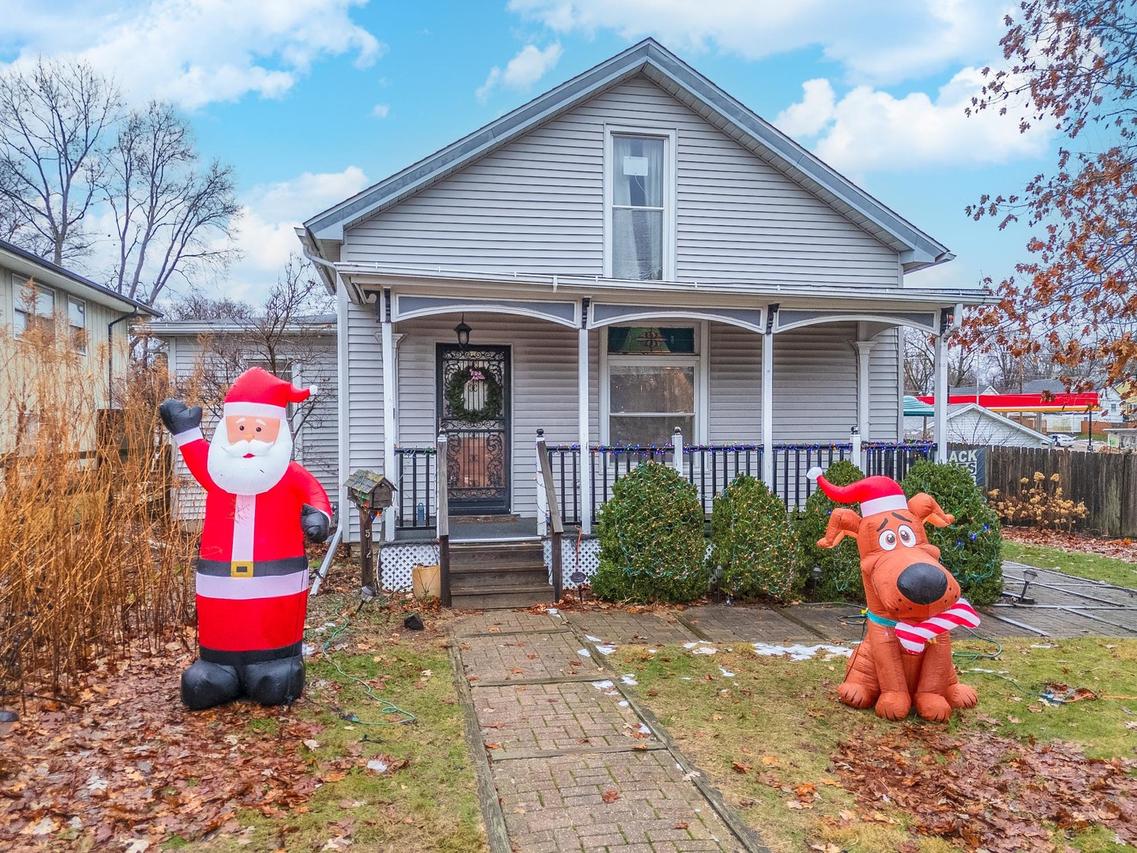 512 S Clayton St., Bloomington, IL 61701