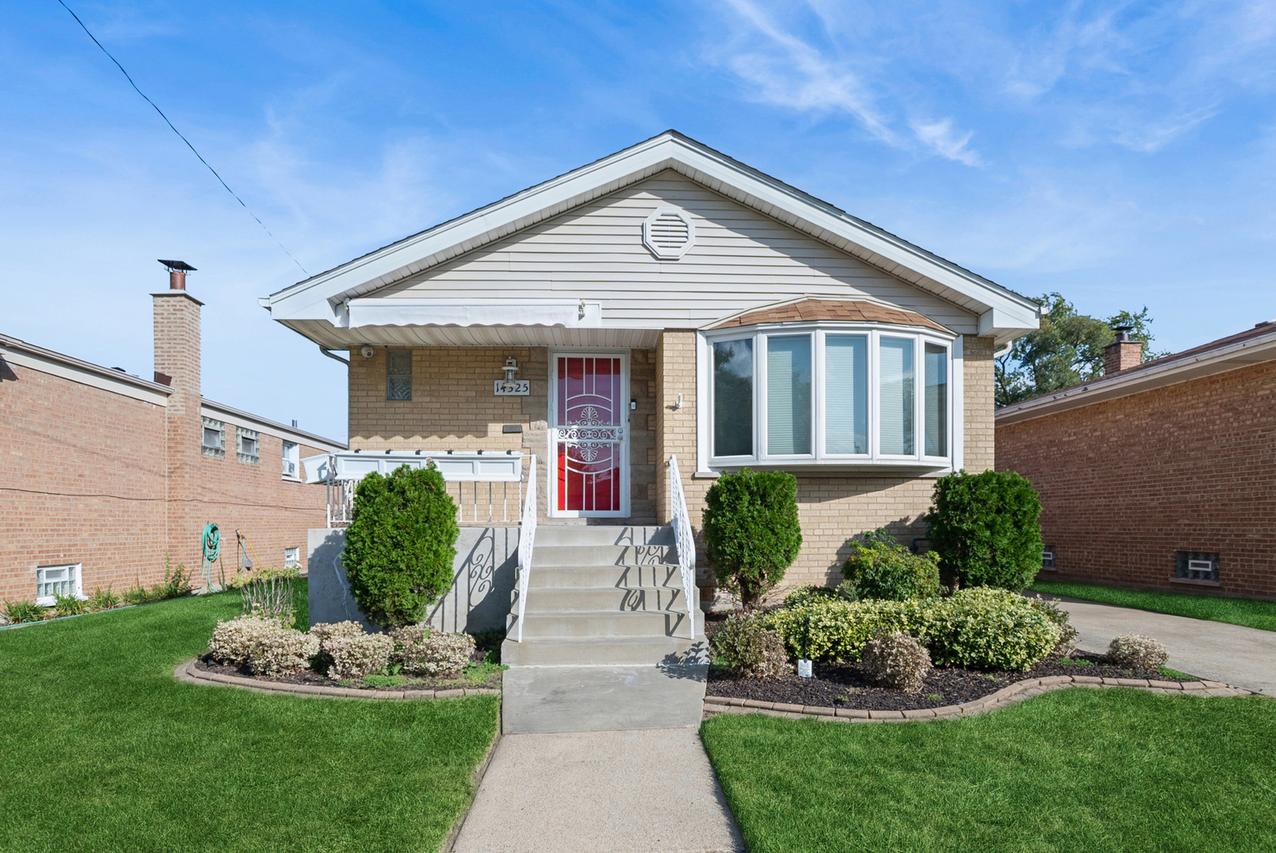 14325 Ingleside Ave., Dolton, IL 60419