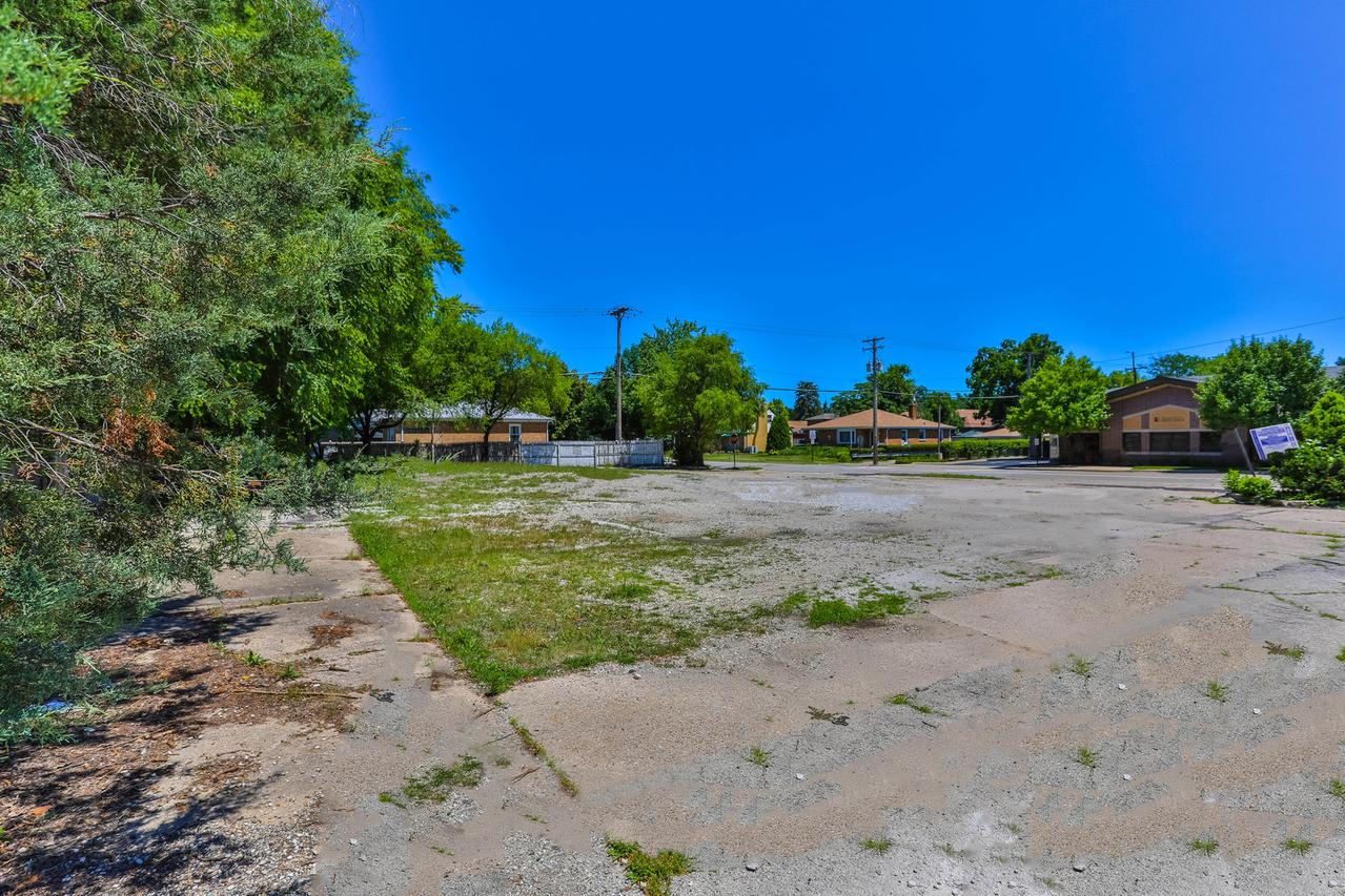 6000 Lincoln Ave., Morton Grove, IL 60053