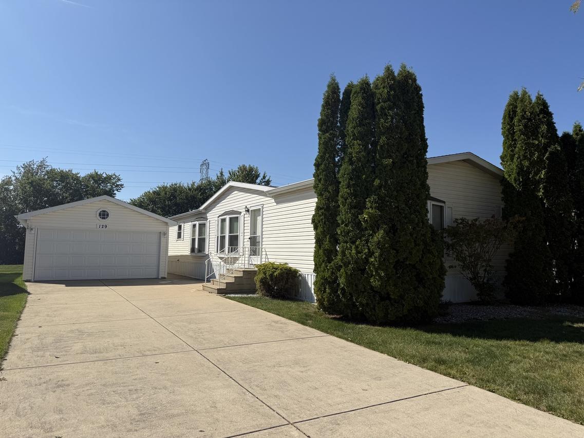 129 Hibiscus Cir., Matteson, IL 60443