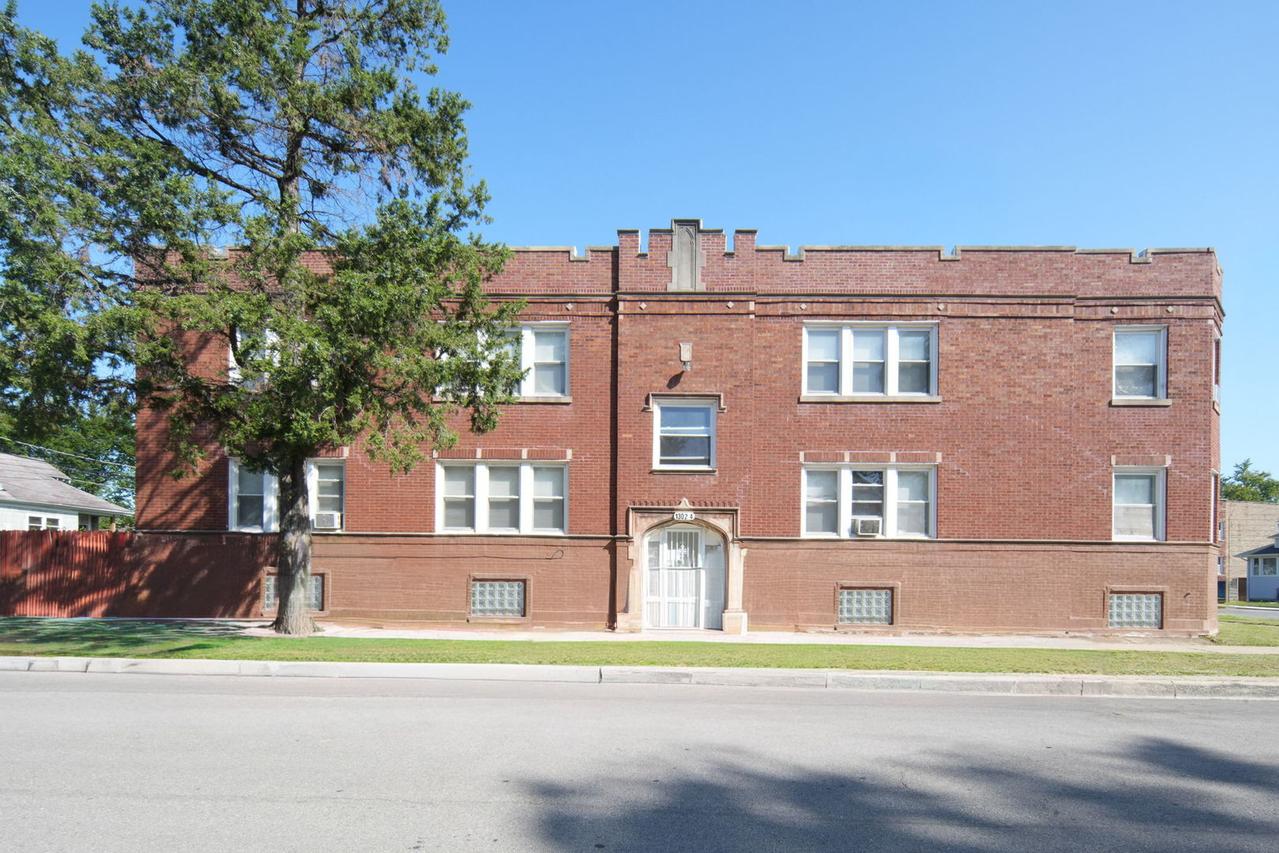 1302 W 98th Pl., Chicago, IL 60643