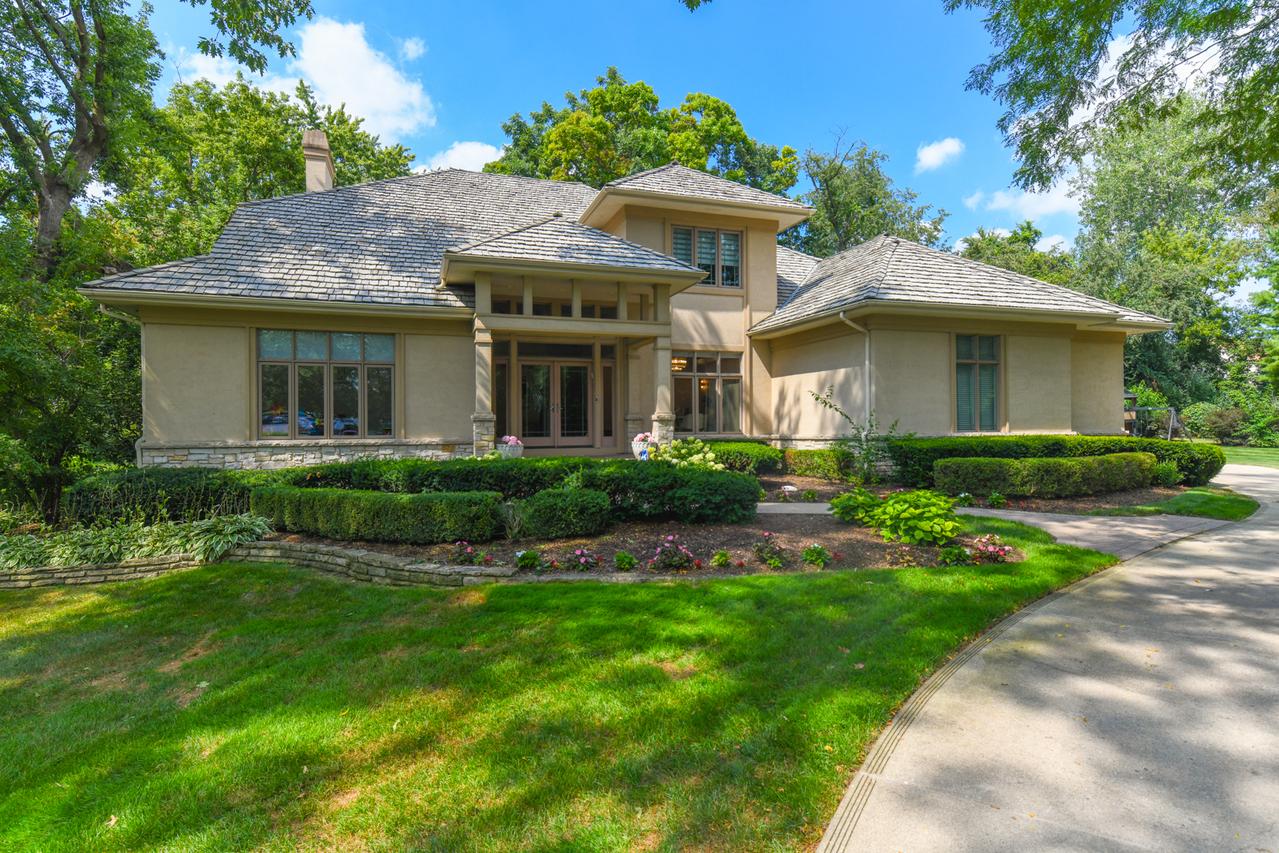 4709 Royal Melbourne Dr., Long Grove, IL 60047
