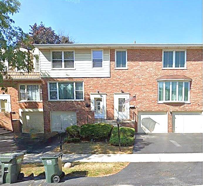 8820 Plainfield Rd., Brookfield, IL 60513