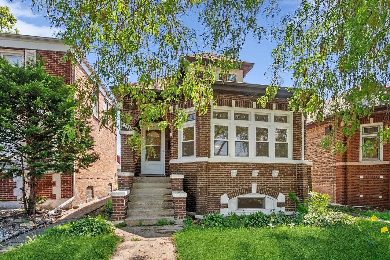 8325 S Perry Ave., Chicago, IL 60620