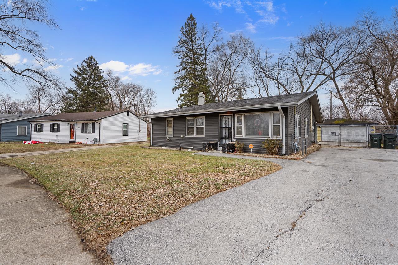 15319 Cherry Ln., Markham, IL 60428