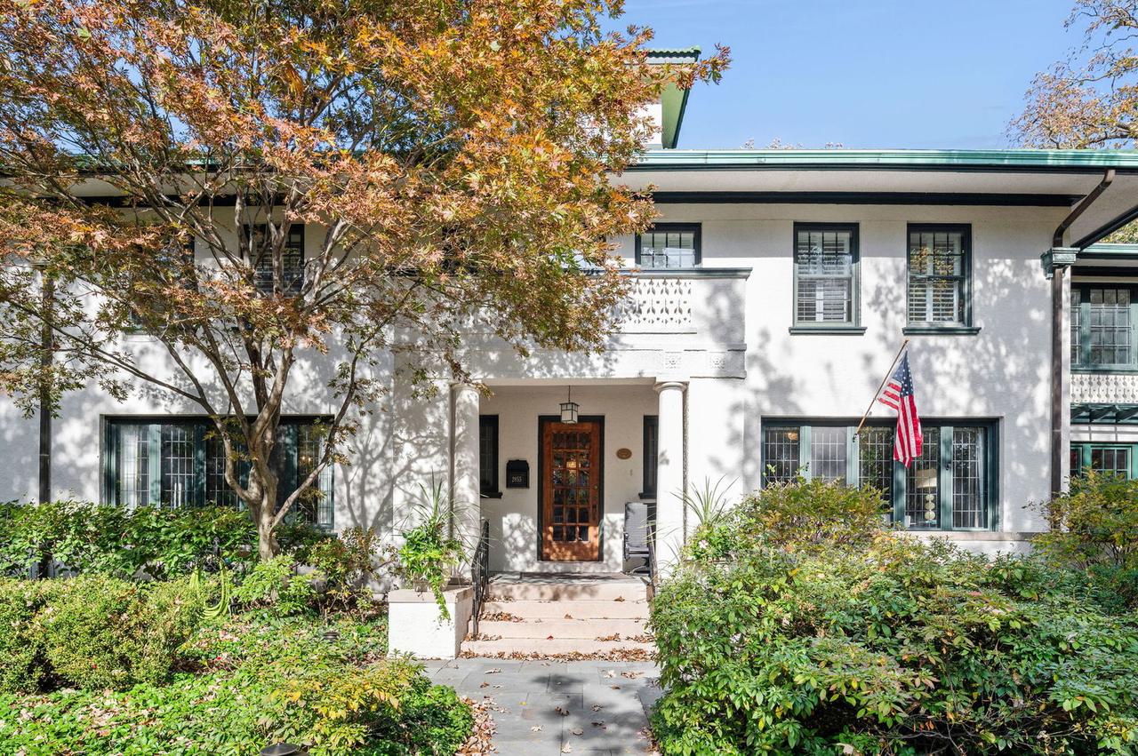2855 Sheridan Pl., Evanston, IL 60201