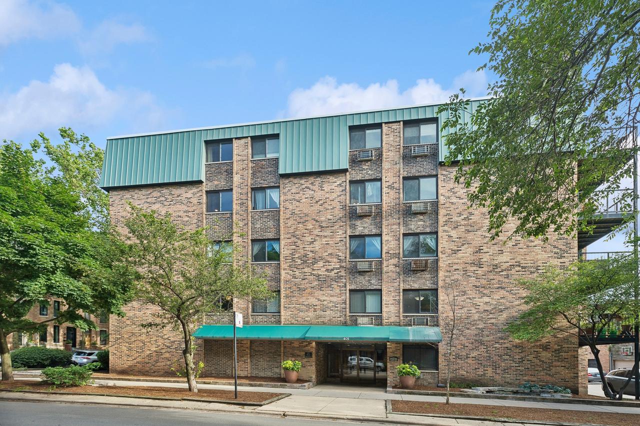 [Address Hidden by Seller], Chicago, IL 60614