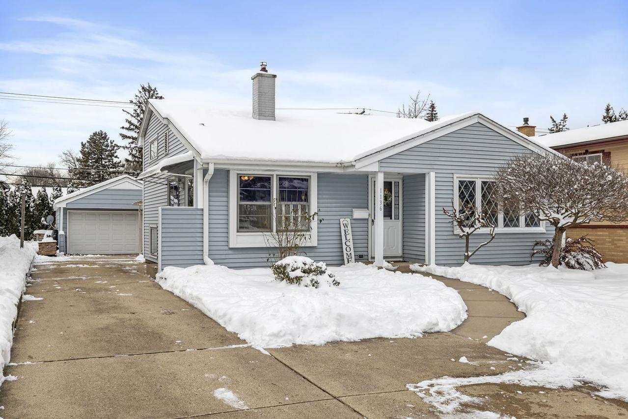 1136 S Summit Ave., Villa Park, IL 60181