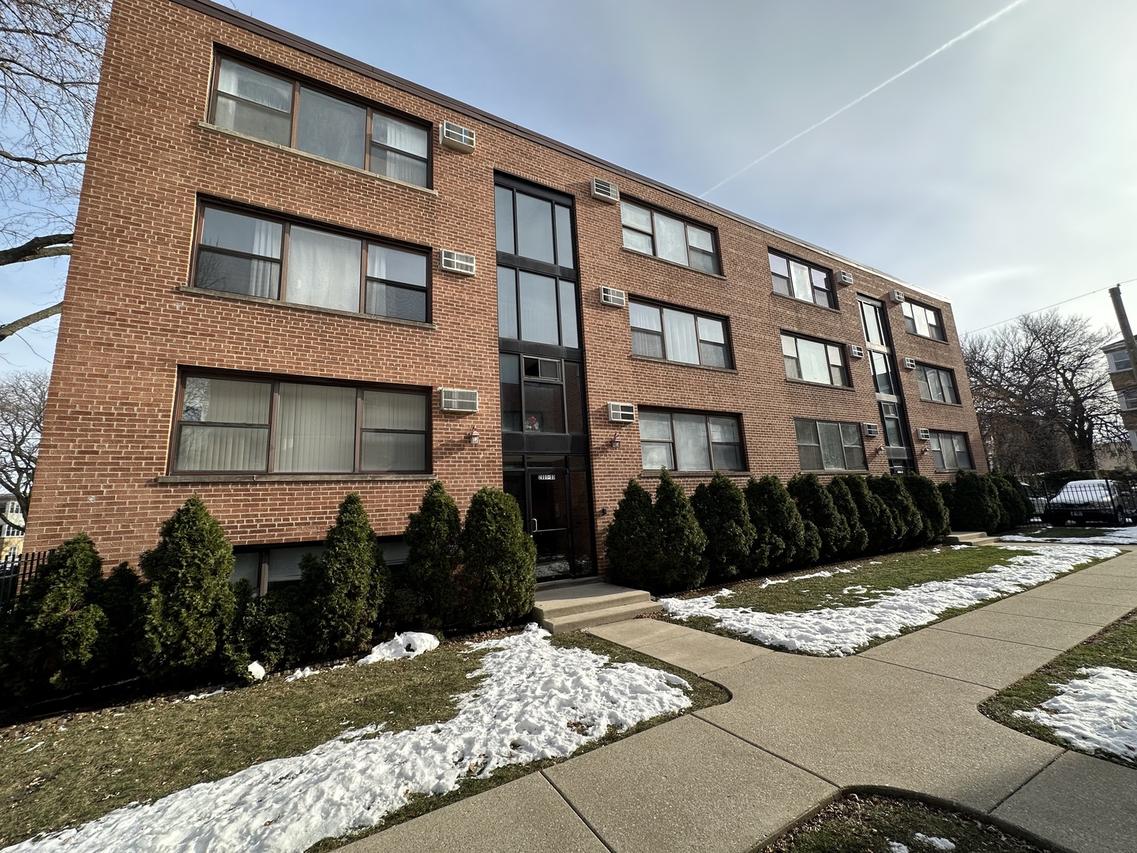 2907 W Summerdale Ave. #3A, Chicago, IL 60625