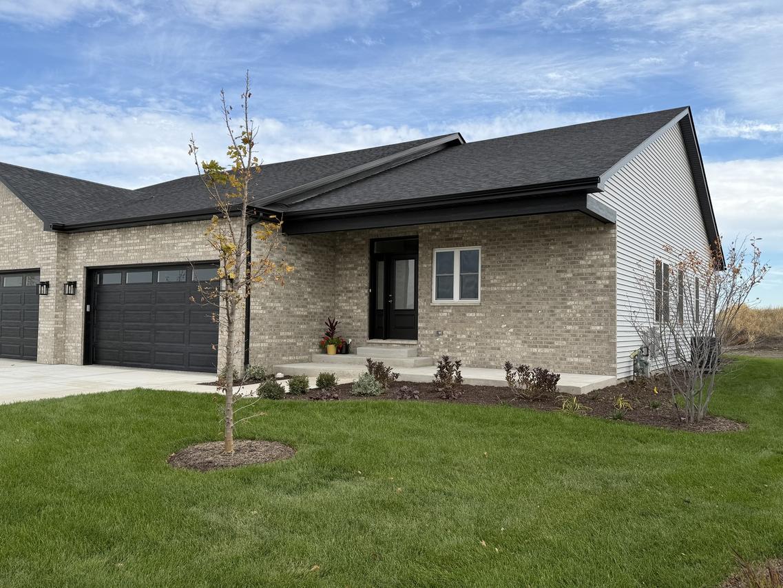 25146 S Westwind Dr., Channahon, IL 60410