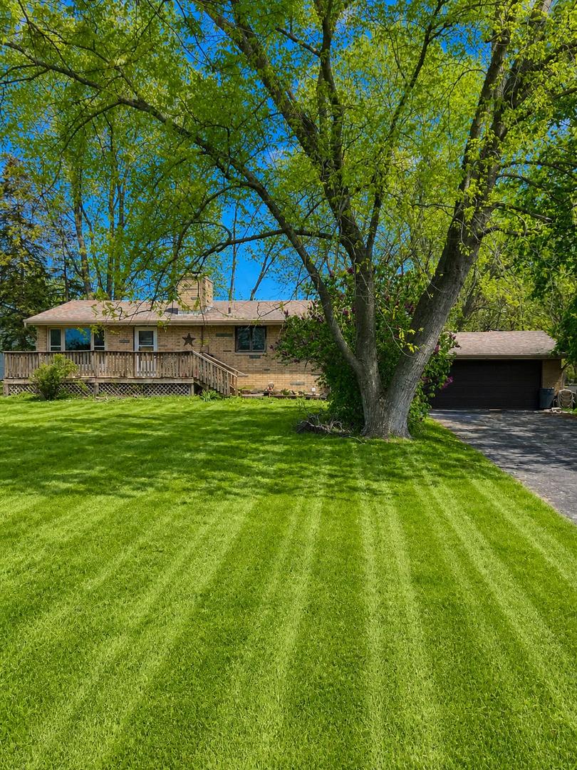 13980 W Stonegate Rd., Wadsworth, IL 60083