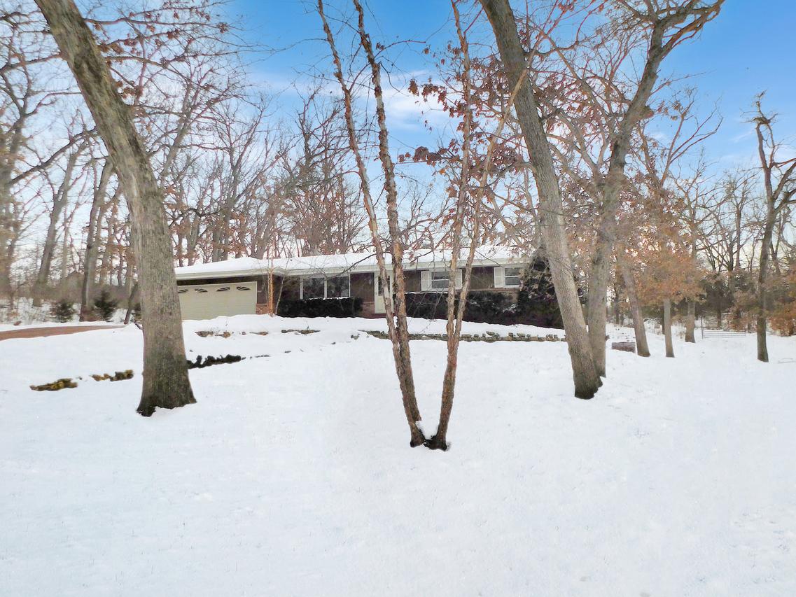 7809 Bond Dr., Roscoe, IL 61073