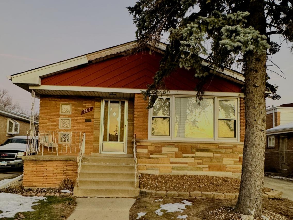 9117 S Saint Louis Ave., Evergreen Park, IL 60805